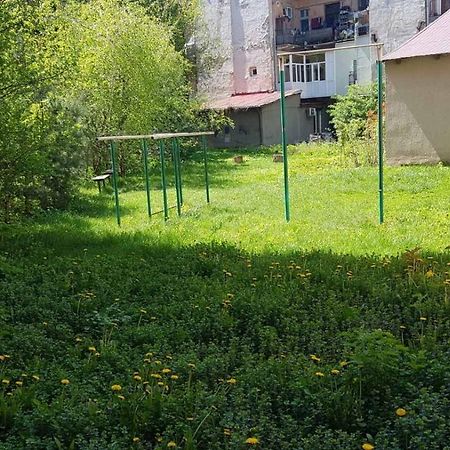 Stepana Bandery Str. 19 Apartman Lviv Kültér fotó